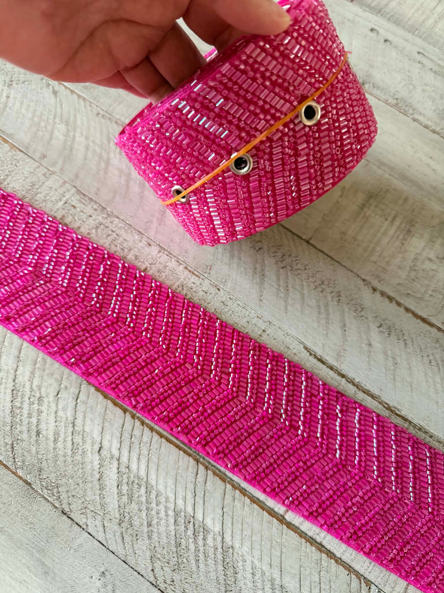 Beaded belt (dark pink)