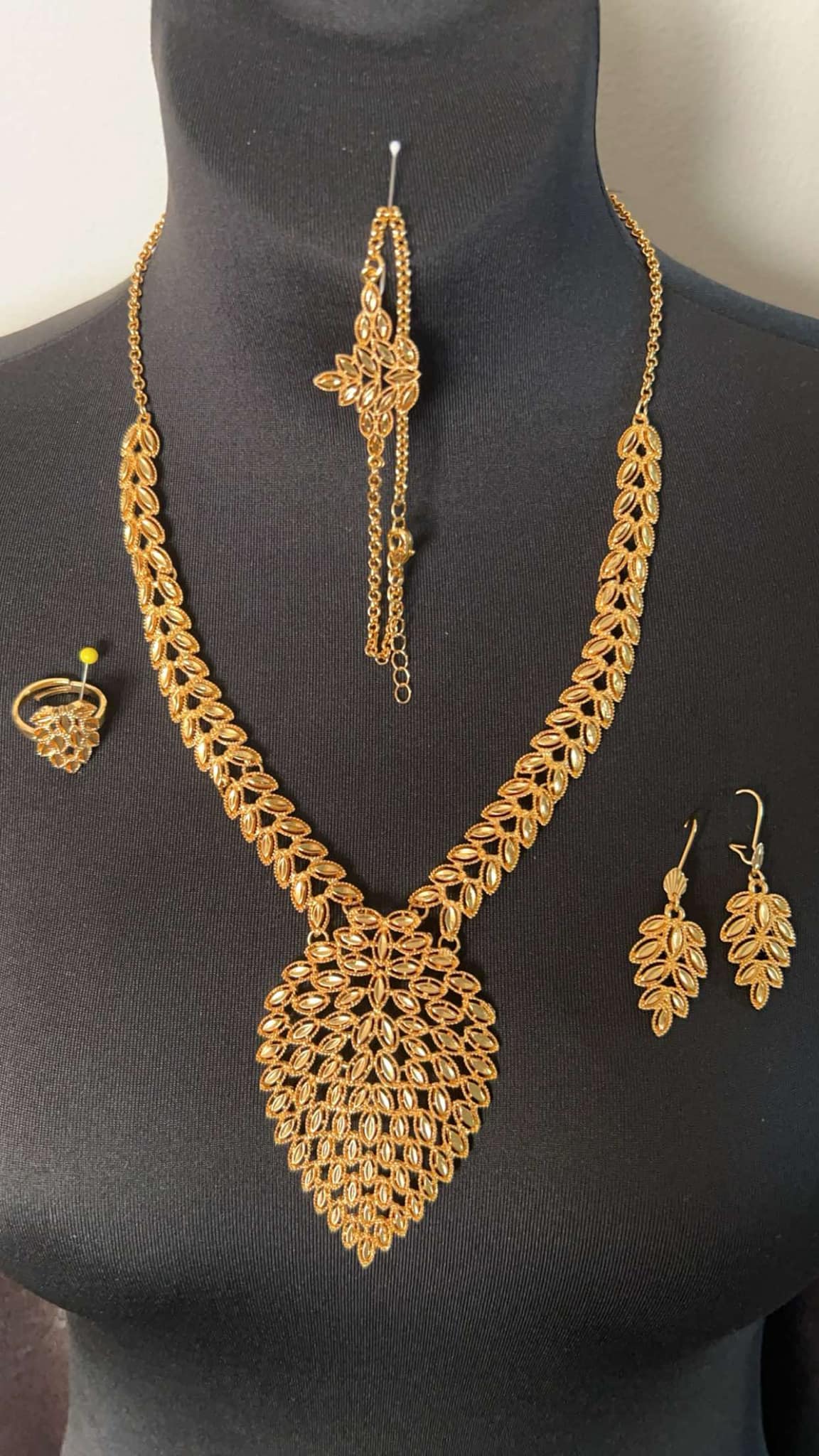 4 Pieces Gold-Plated Set