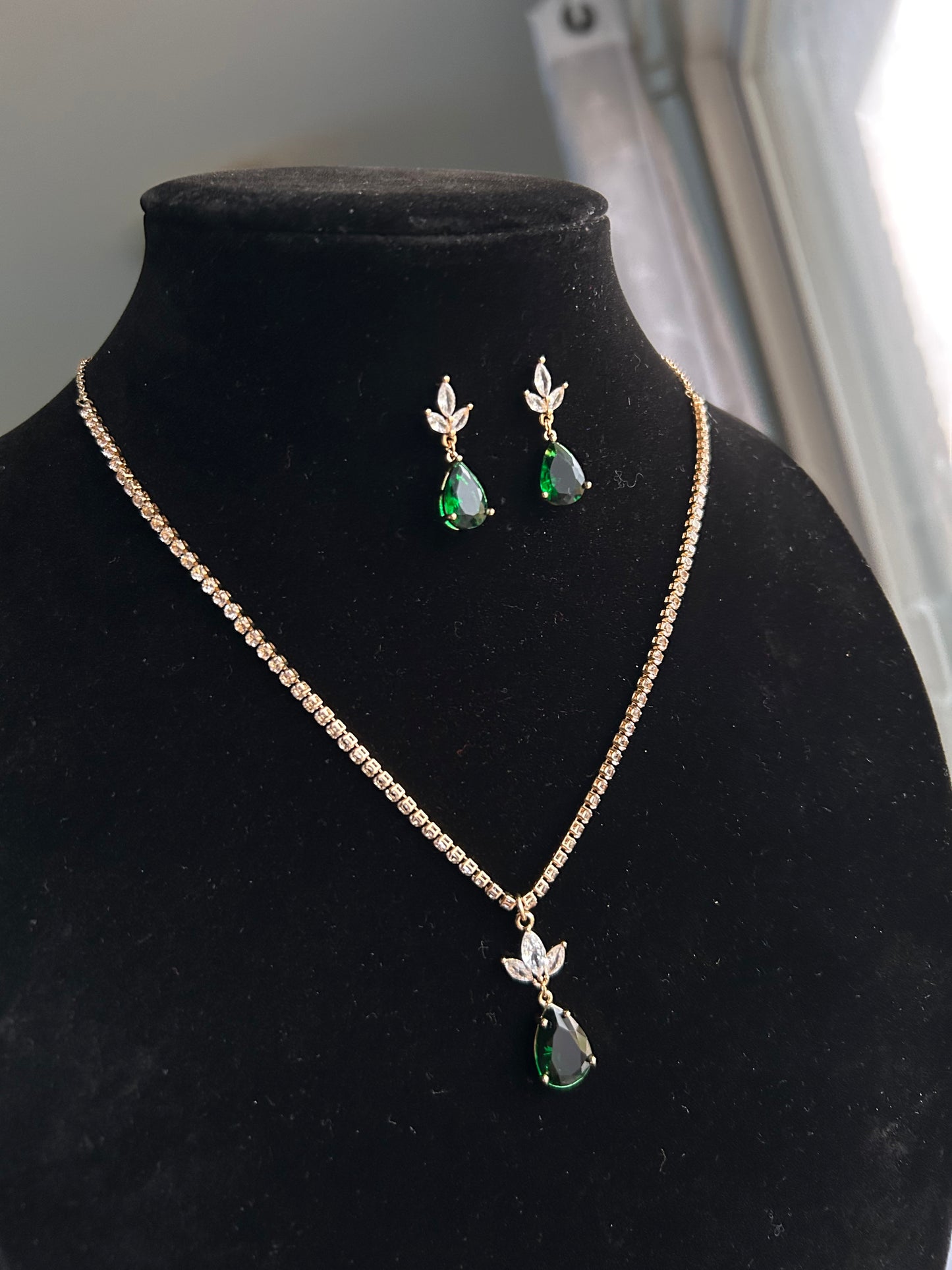 Gold plated plated necklace set