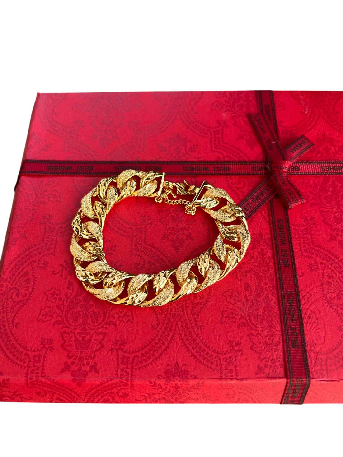 Gold-Plated Bracelet ￼