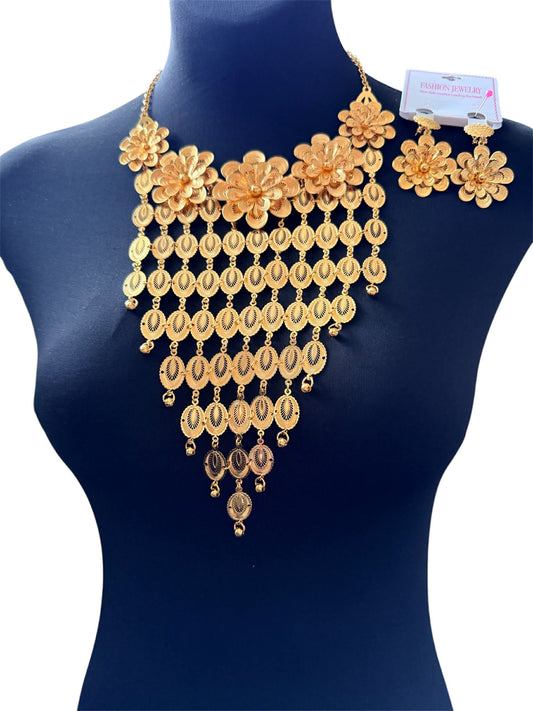 Gold plated flowers choker