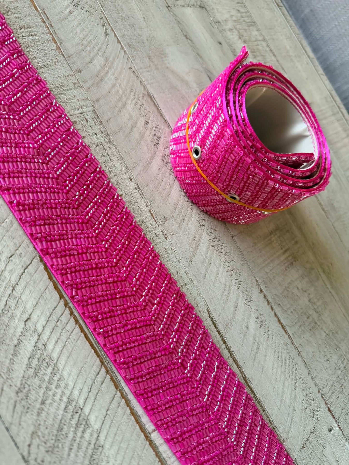 Beaded belt (dark pink)