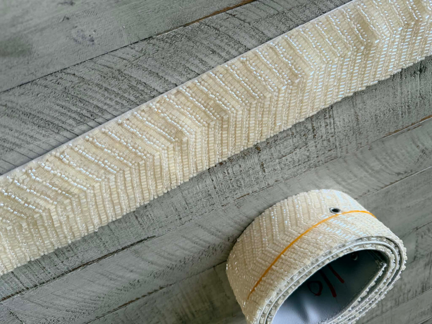 Beaded belt (Off-white)